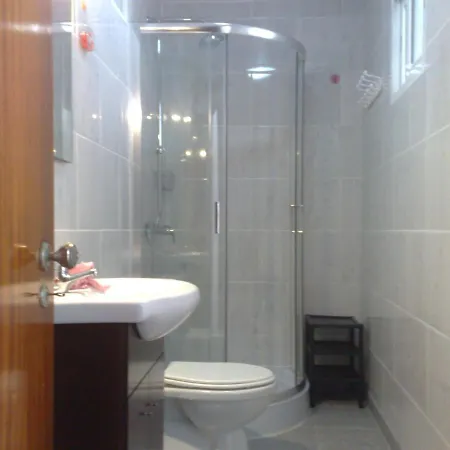 Room Villa Ribeiro Pilgrims Way To Santiago Bike A Garage For Marinhas Esposende Exterior photo
