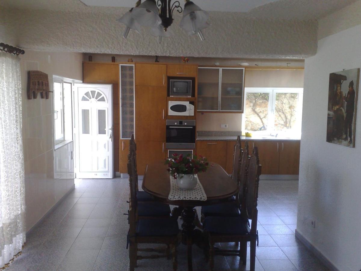 Ribeiro Pilgrims Way To Santiago Bike A Garage For Marinhas Alloggio in famiglia *