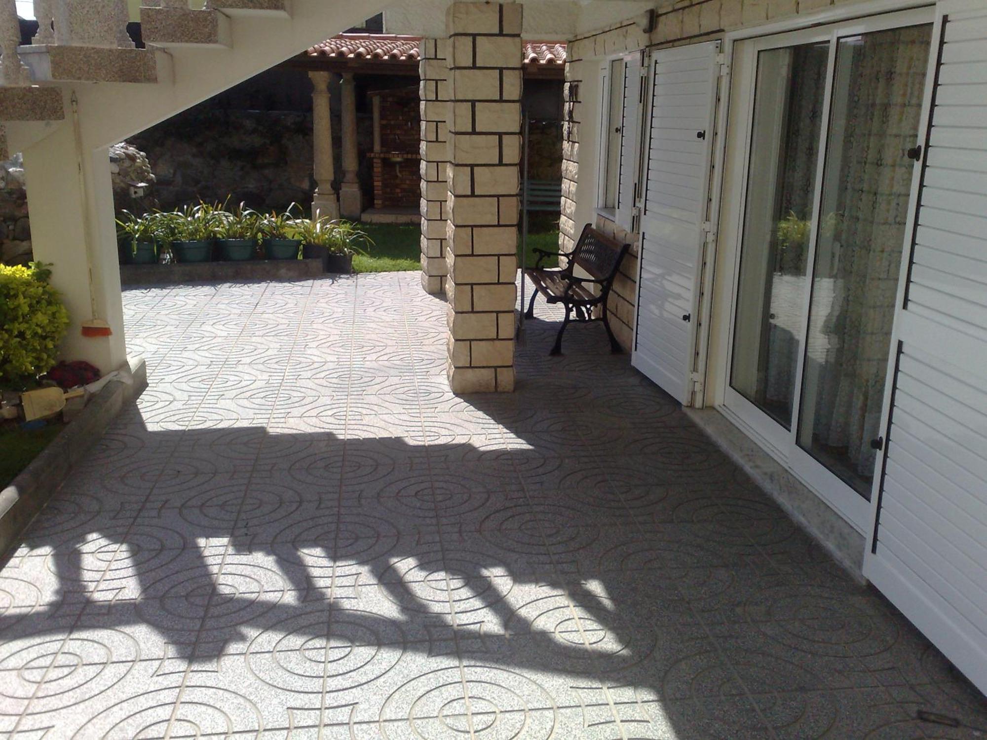 Ribeiro Pilgrims Way To Santiago Bike A Garage For Marinhas Homestay *